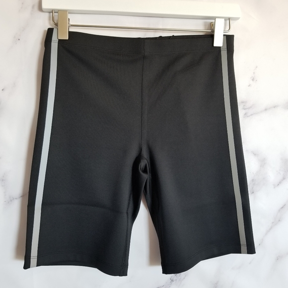 THEORY Black Biker Shorts Medium - Picture 6 of 13
